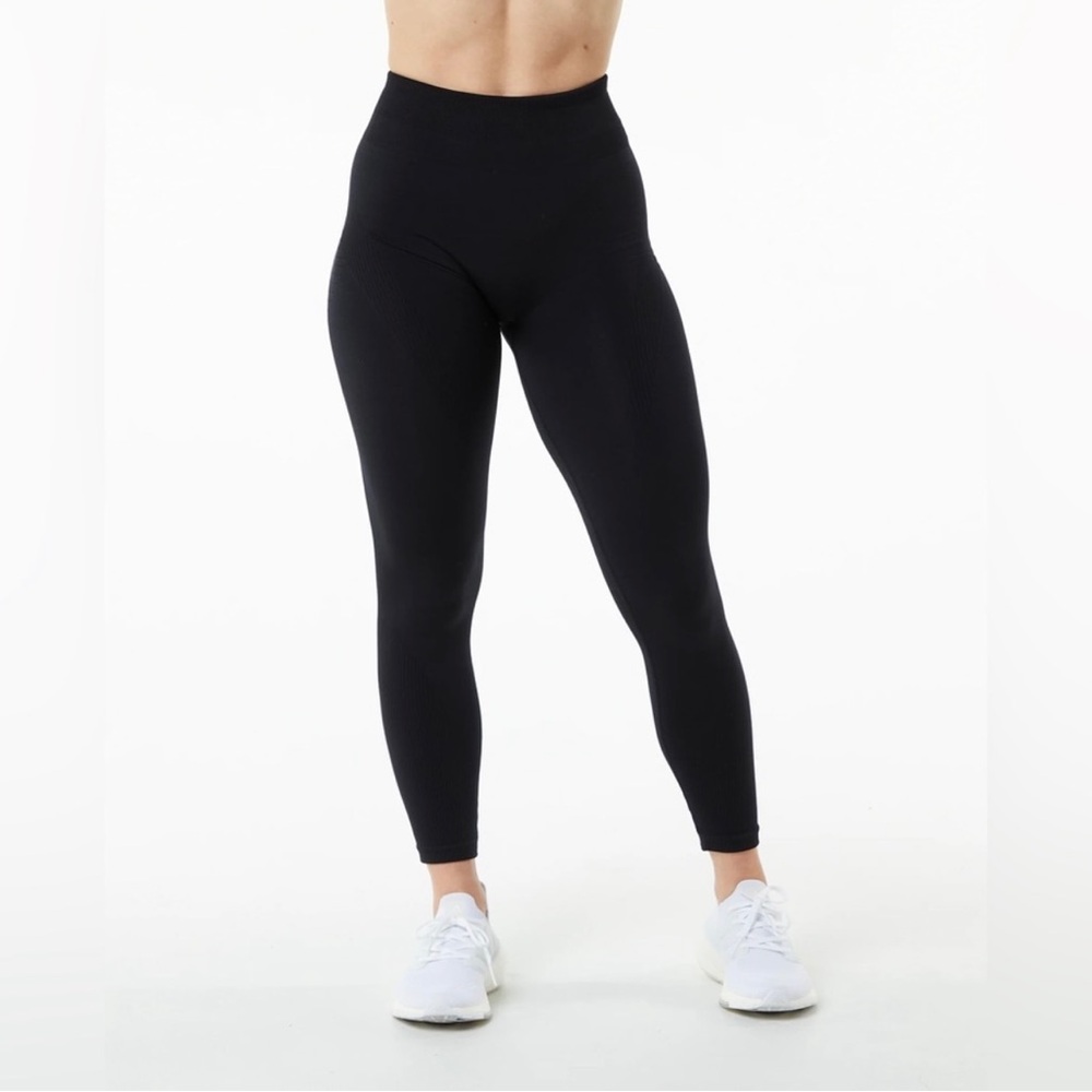 Alphalete Ozone Legging - Picture 3 of 7